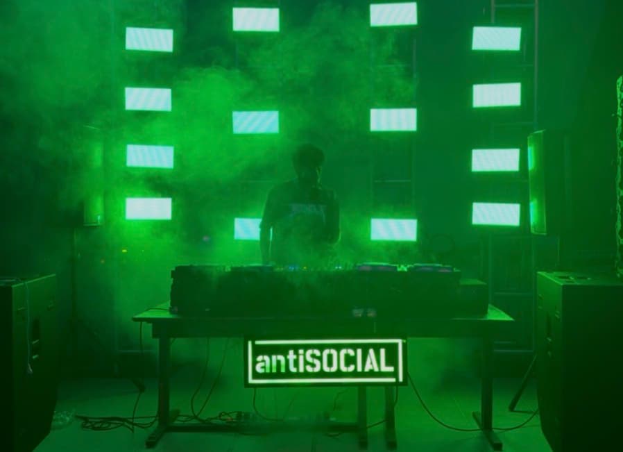 ANTI-SOCIAL — WHATPARTY004